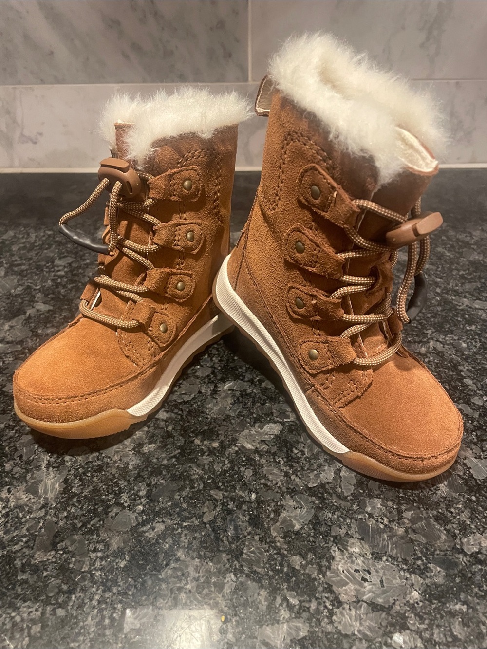 Sorel: Whitney Joan II Lace up Toddler/child US size 8